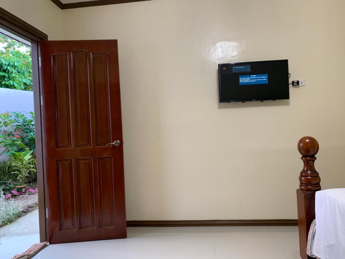 Bungalo 100 m² dengan 2 kamar tidur dan 1 kamar mandi pribadi di Galas Dipolog Bagian luar foto