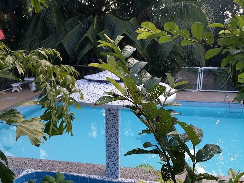 Bungalo 100 m² dengan 2 kamar tidur dan 1 kamar mandi pribadi di Galas Dipolog Bagian luar foto
