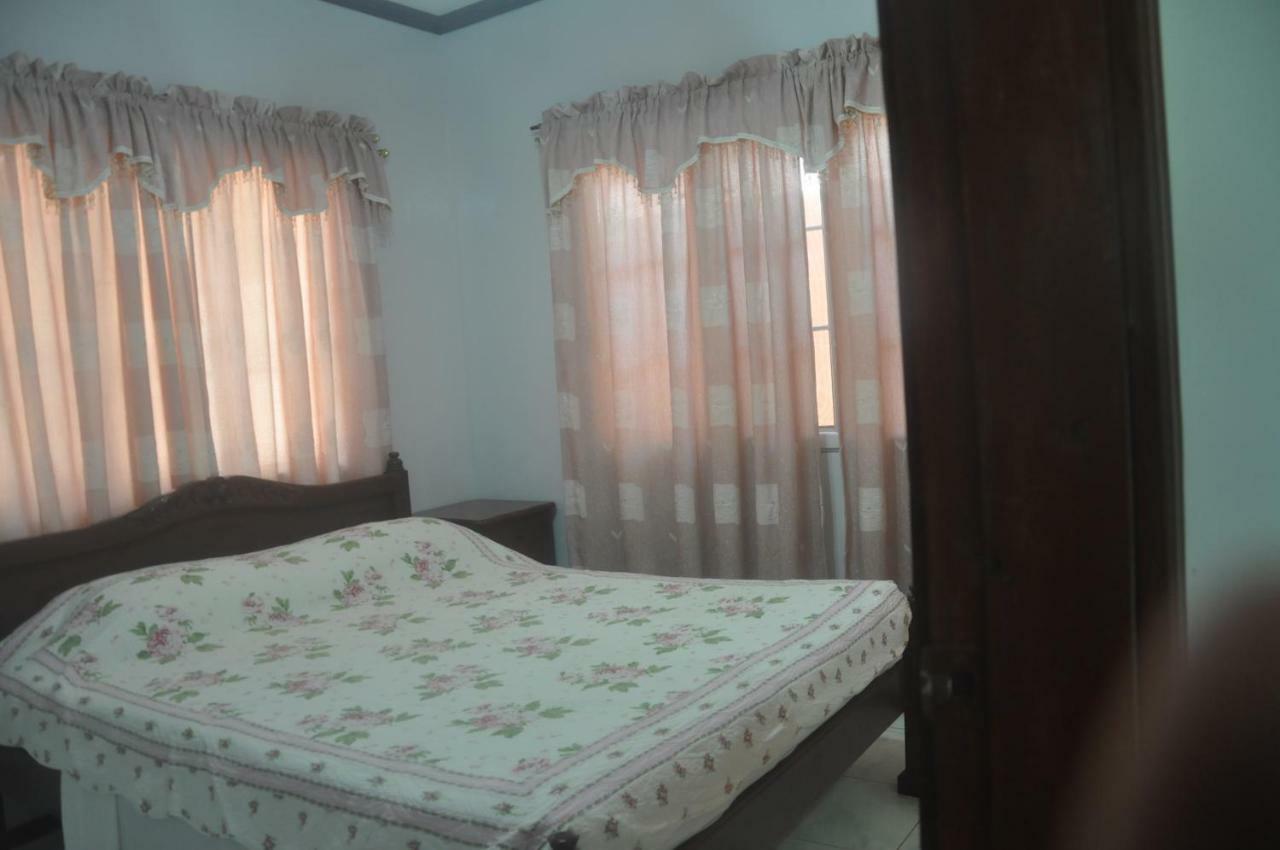 Bungalo 100 m² dengan 2 kamar tidur dan 1 kamar mandi pribadi di Galas Dipolog Bagian luar foto